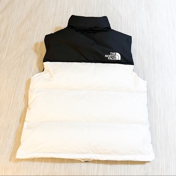 The North Face 1996 Nuptse Vest White🔥🔥🔥🔥🔥 - Picture 4 of 16